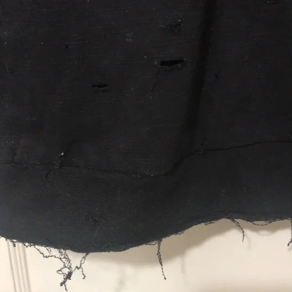 Hot and delicious black distressed shirt - Picture 4 of 9